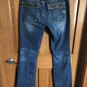💫Miss Me Jeans w/ Cute Zipper Detail💫